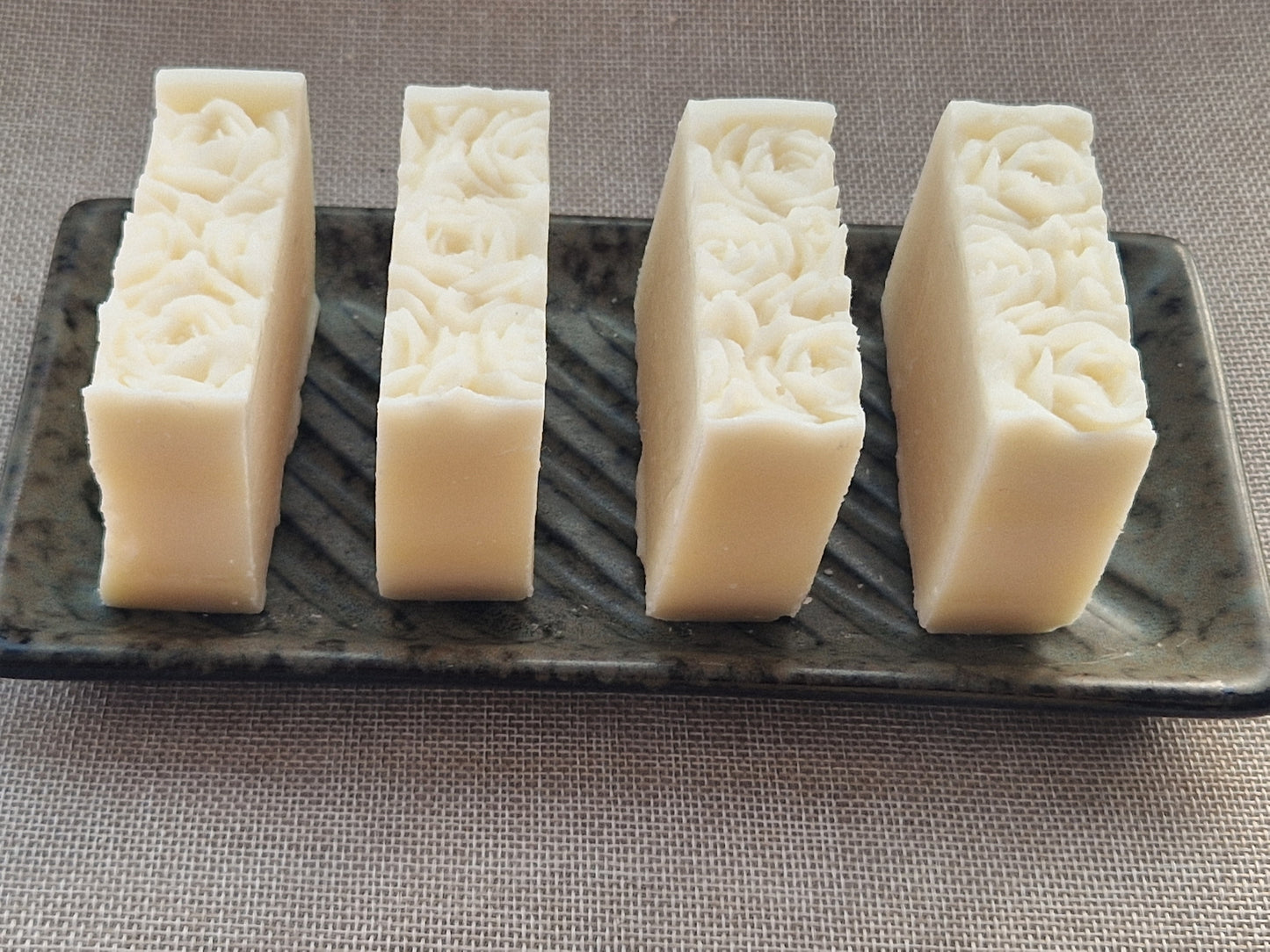 Ro & Blomst – talgsæbe med lavendel