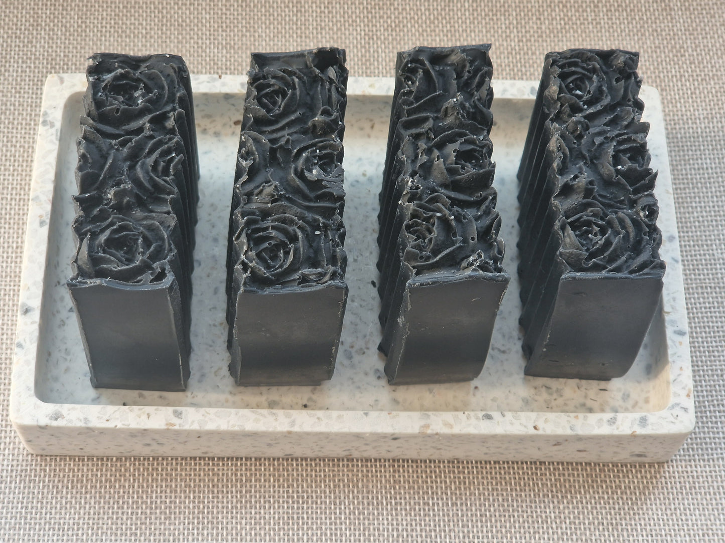 Nat & Ro – talgsæbe med kul & lavendine