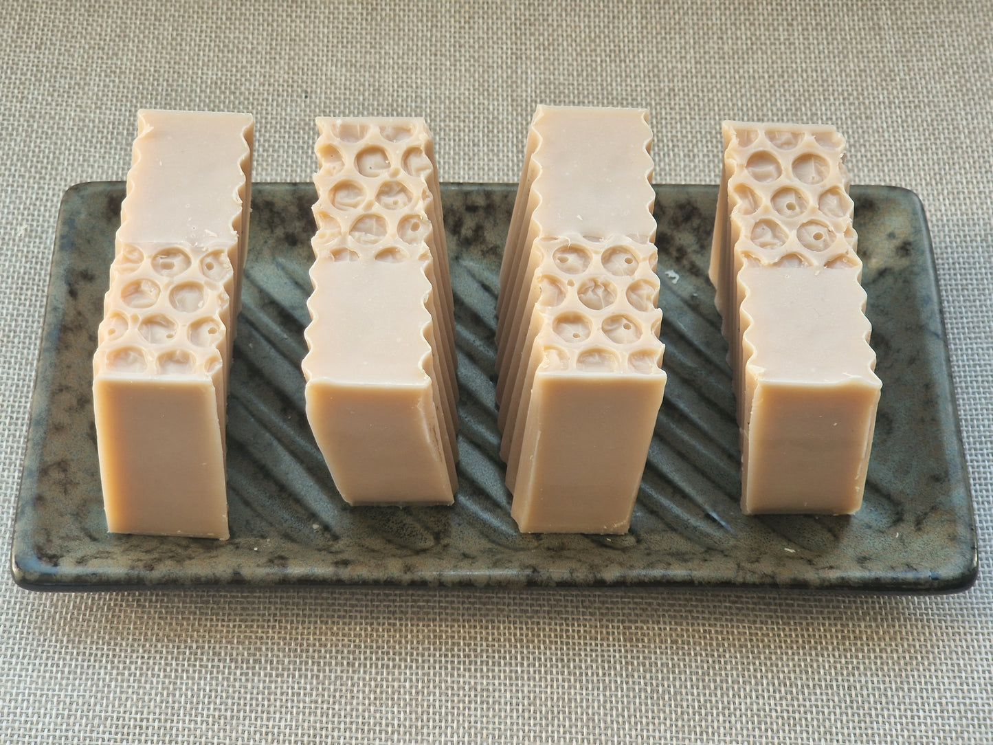 Rosa Ler – talgsæbe med kaolin & pink clay (uparfumeret)